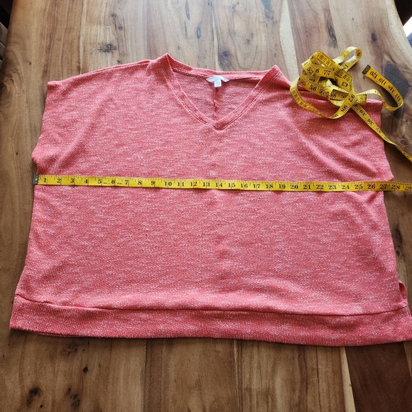 Time & tru textured short sleeve v-neck t-shirt, size XL - Picture 9 of 11